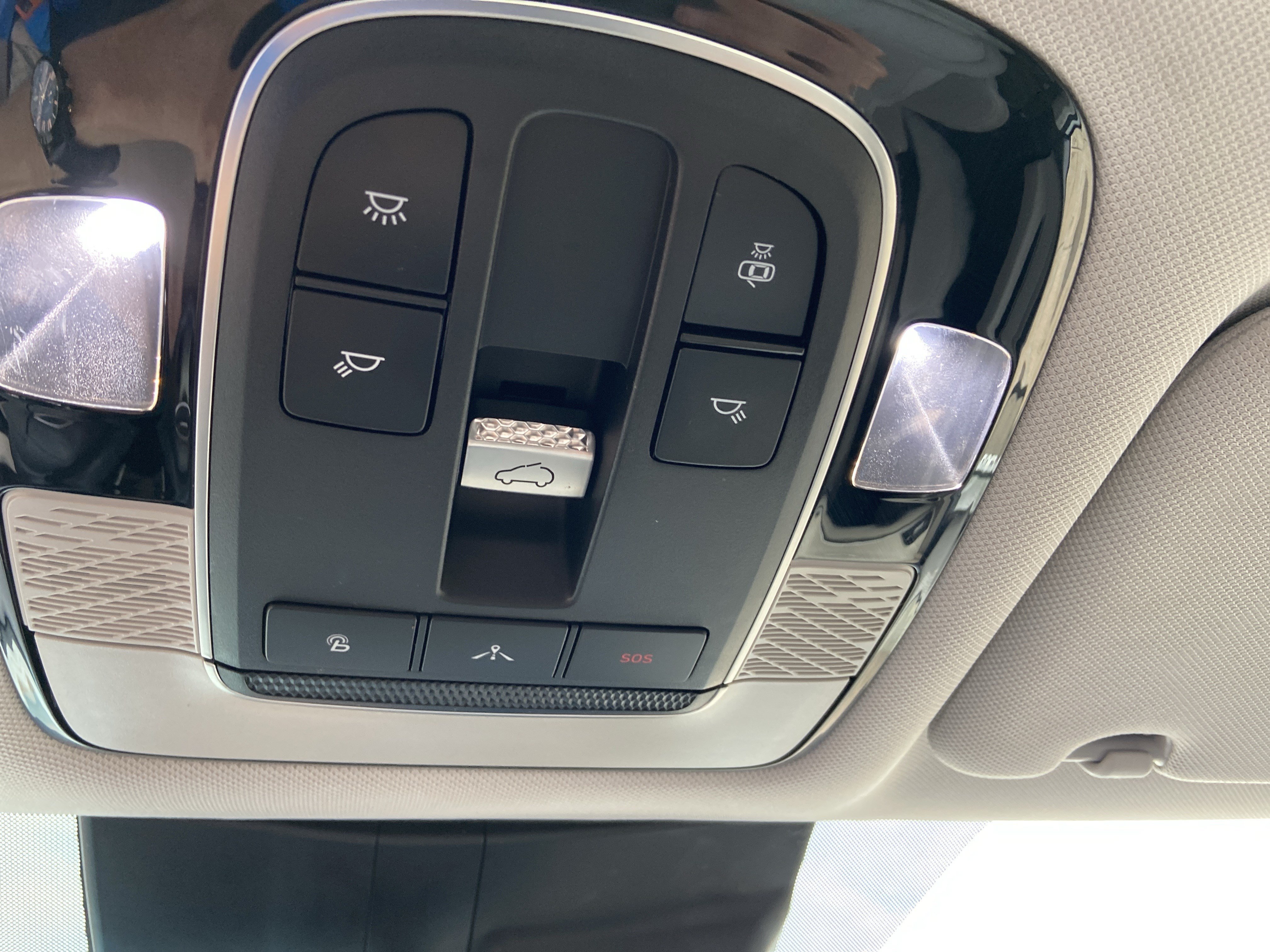 Used 2020 Hyper White Hyundai SEL image 47