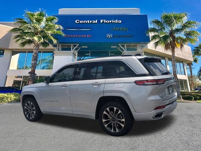 Certified Used 2024 Silver Jeep Overland 4xe image 7
