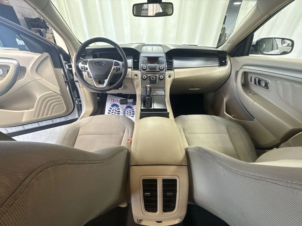 Used 2015 Oxford White Ford SEL image 28