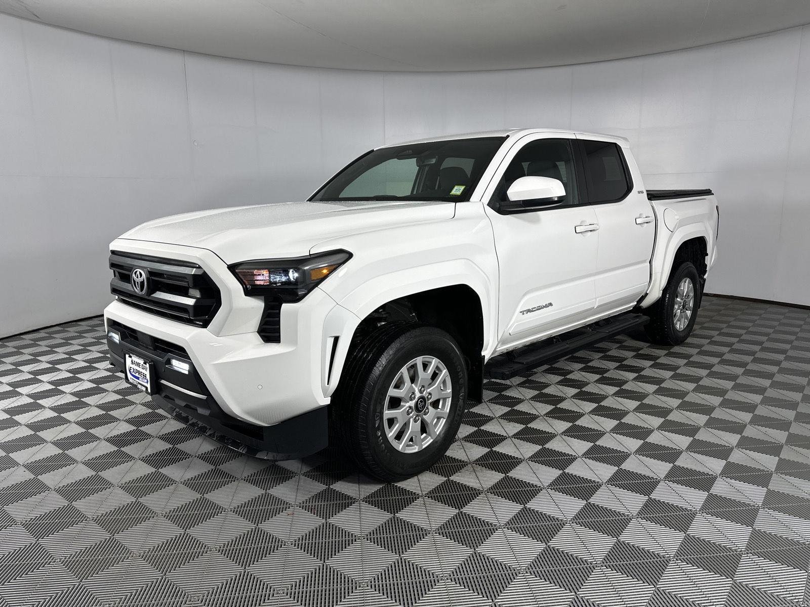 Certified Used 2024 Ice Cap Toyota SR5 image 3