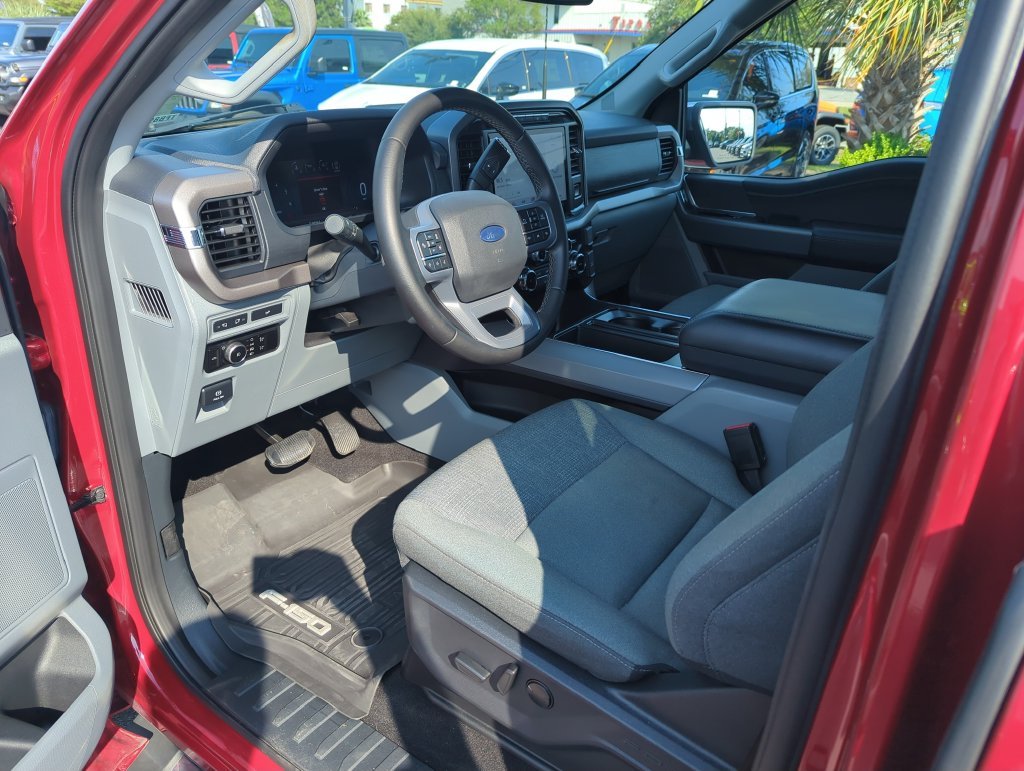 Used 2024 Red Ford XLT image 10