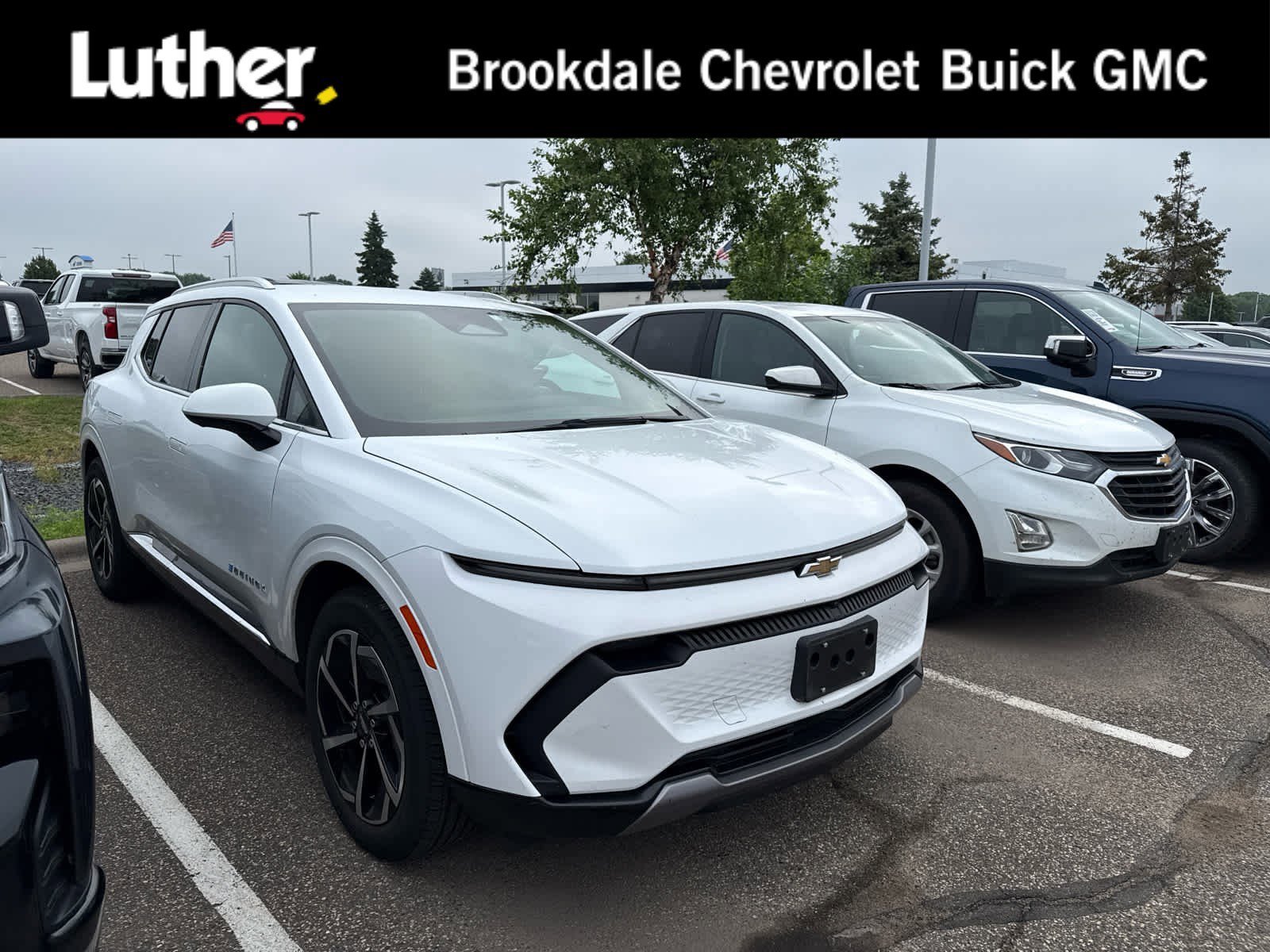 2024 Chevrolet Equinox EV 2LT FWD's photo