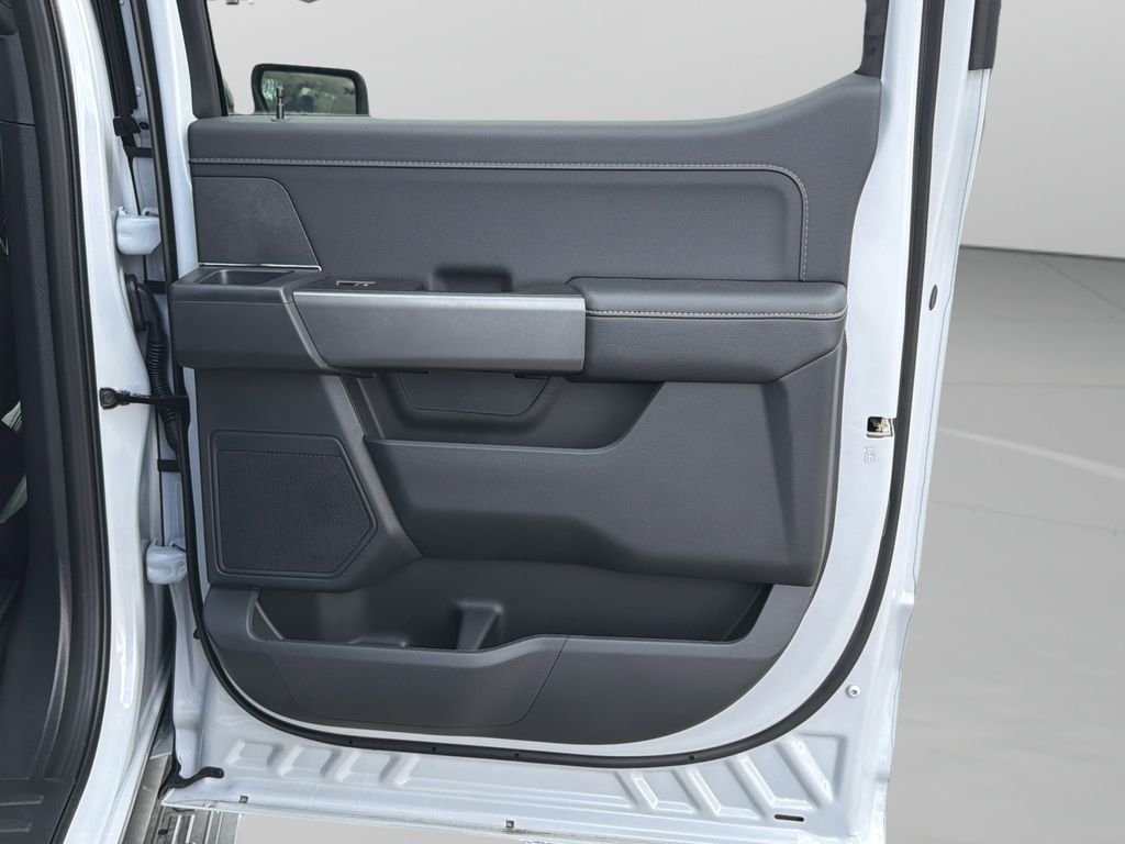 New 2025 White Ford XLT image 26