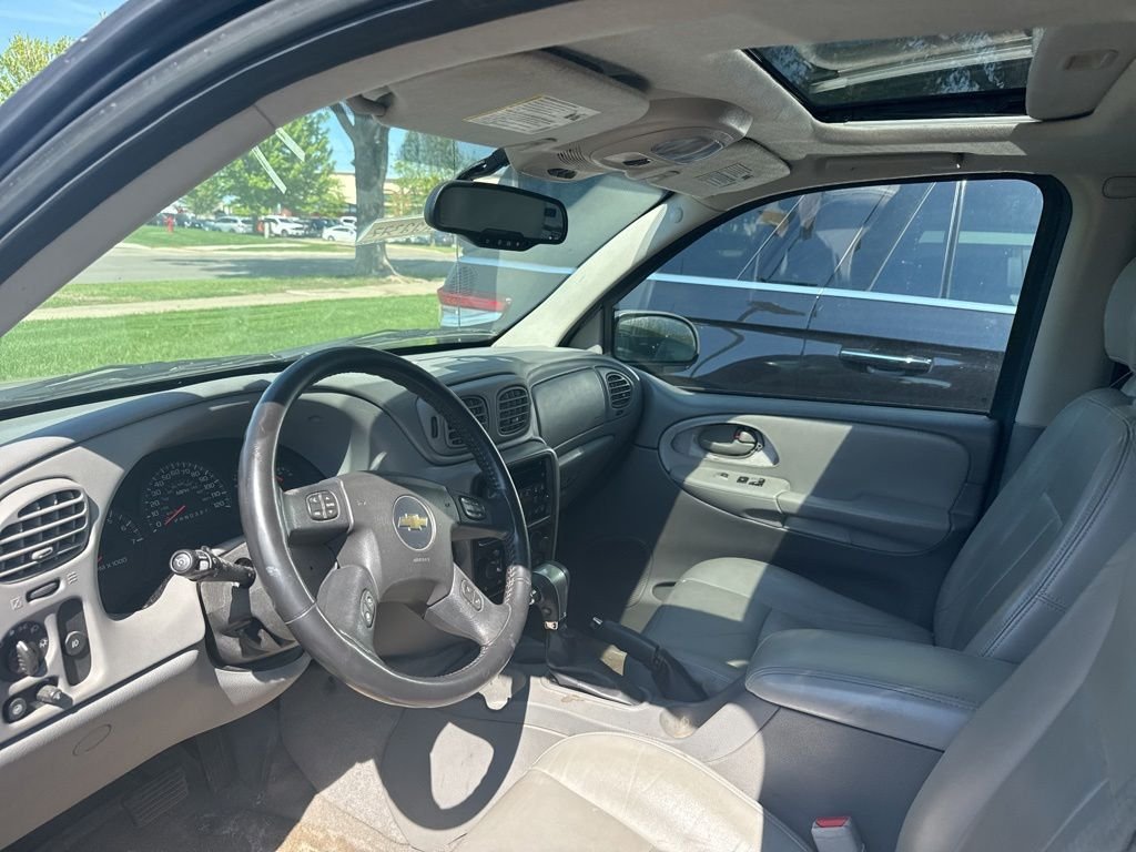 Used 2008 Black Chevrolet LT image 6