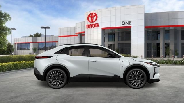 New 2026 Wind Chill Pearl <sup>1</sup> Toyota  XSE image 15