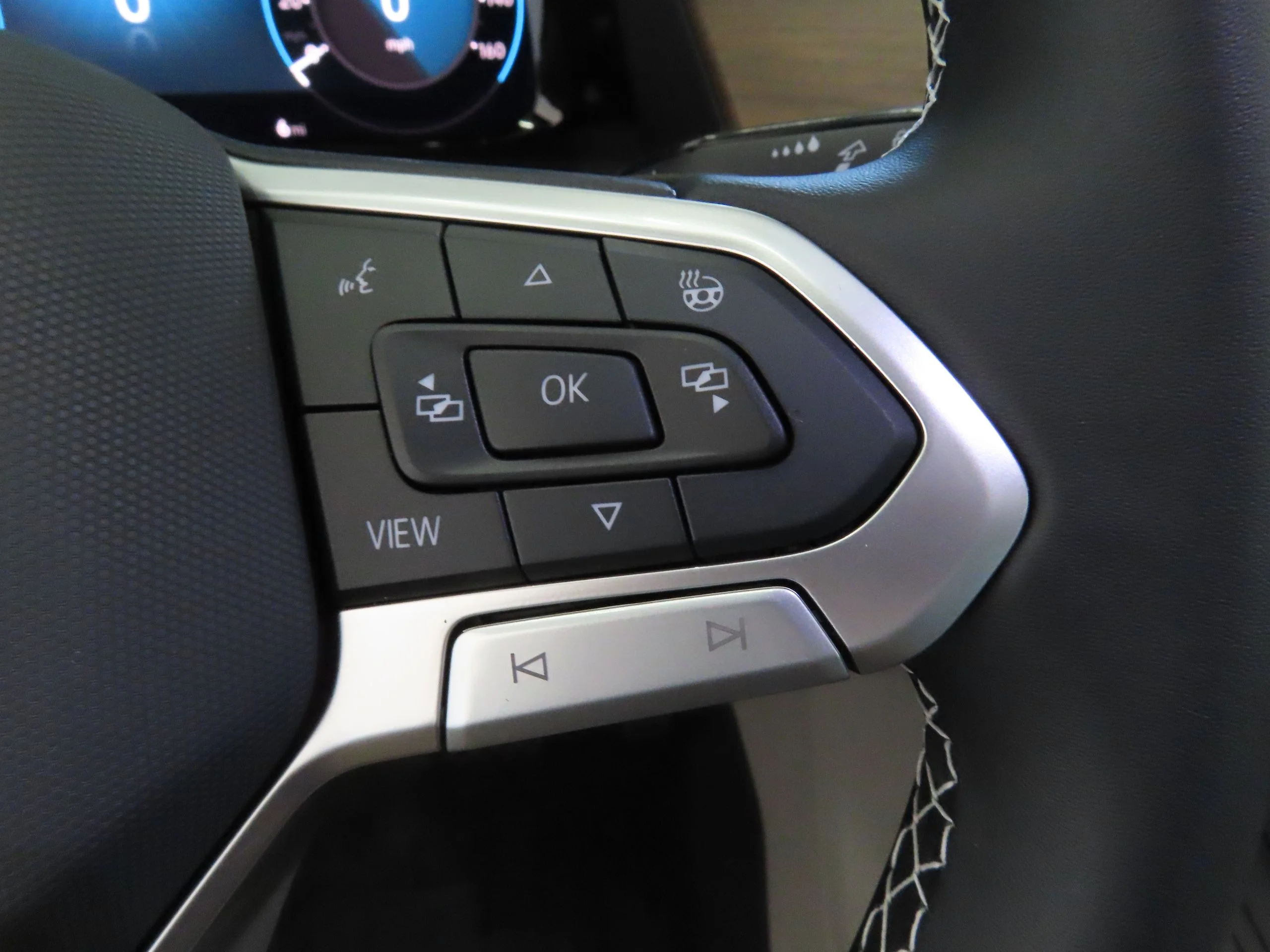 New 2026 Gray Volkswagen 2.0T SE w/Technology image 14