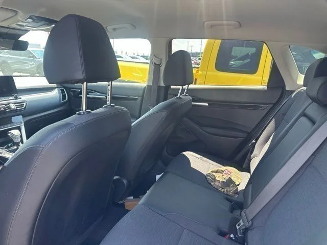 Used 2023 Yellow Kia Nightfall image 25