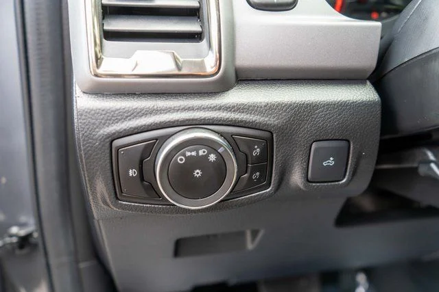Used 2023 Gray Ford XLT image 19