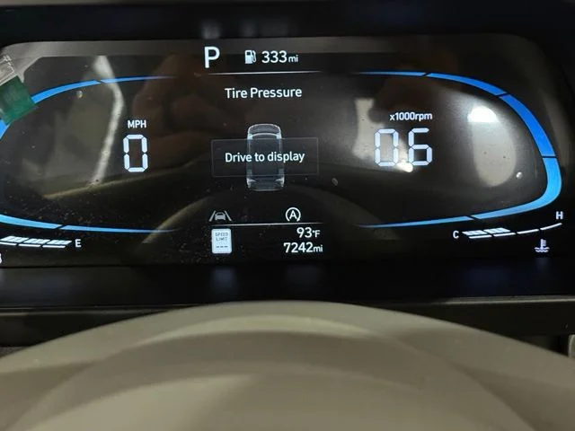 New 2026 Abyss Black Hyundai SE image 18