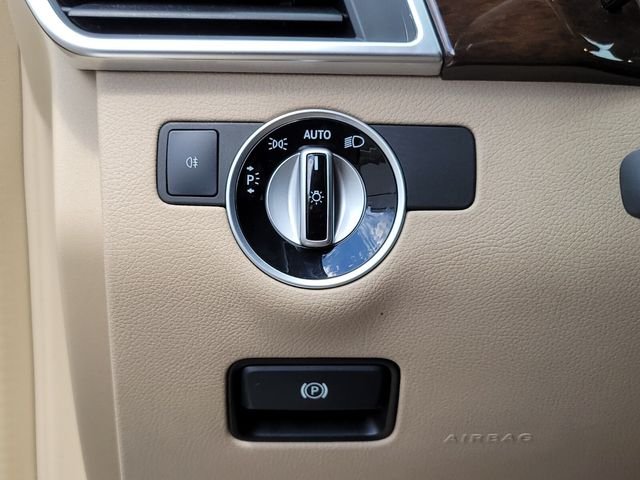 Used 2015 Black Mercedes-Benz ML 350 image 28