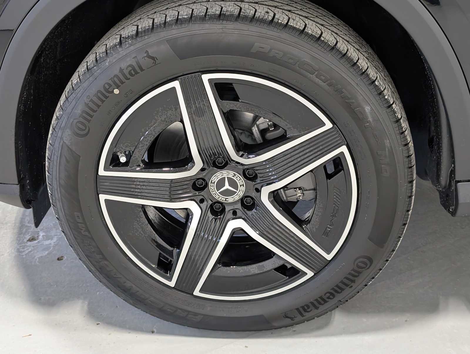 Used 2026 Obsidian Black Metallic Mercedes-Benz GLC 300 image 3