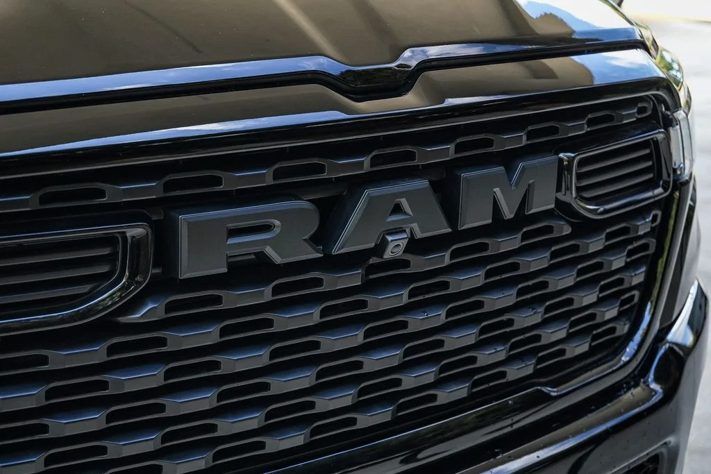 New 2026 Diamond Black Crystal Pearlcoat RAM Express image 9
