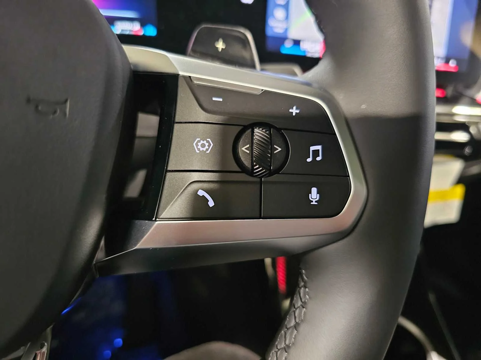 New 2026 Black Sapphire Metallic BMW xDrive28i image 18