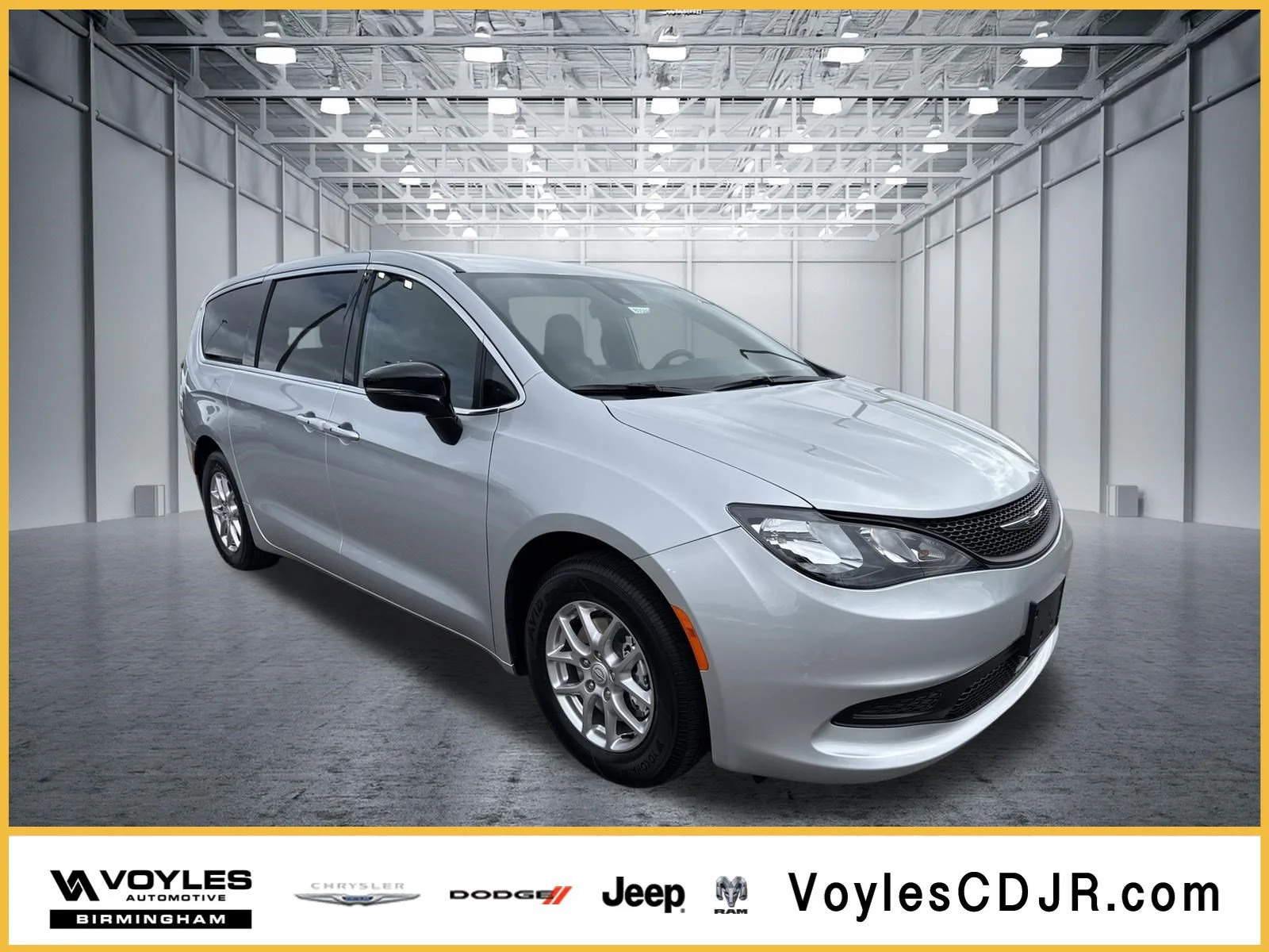 2026 Chrysler Voyager LX's photo