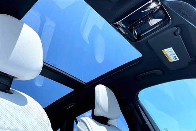 Certified Used 2024 White Mercedes-Benz GLC 300 image 11