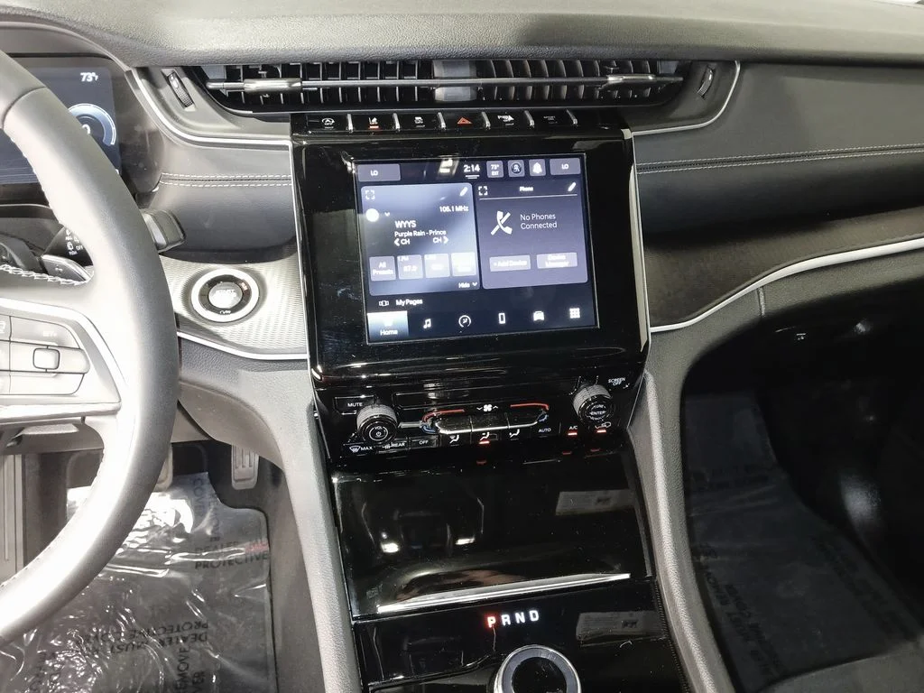 Used 2025 Black Jeep Laredo image 20