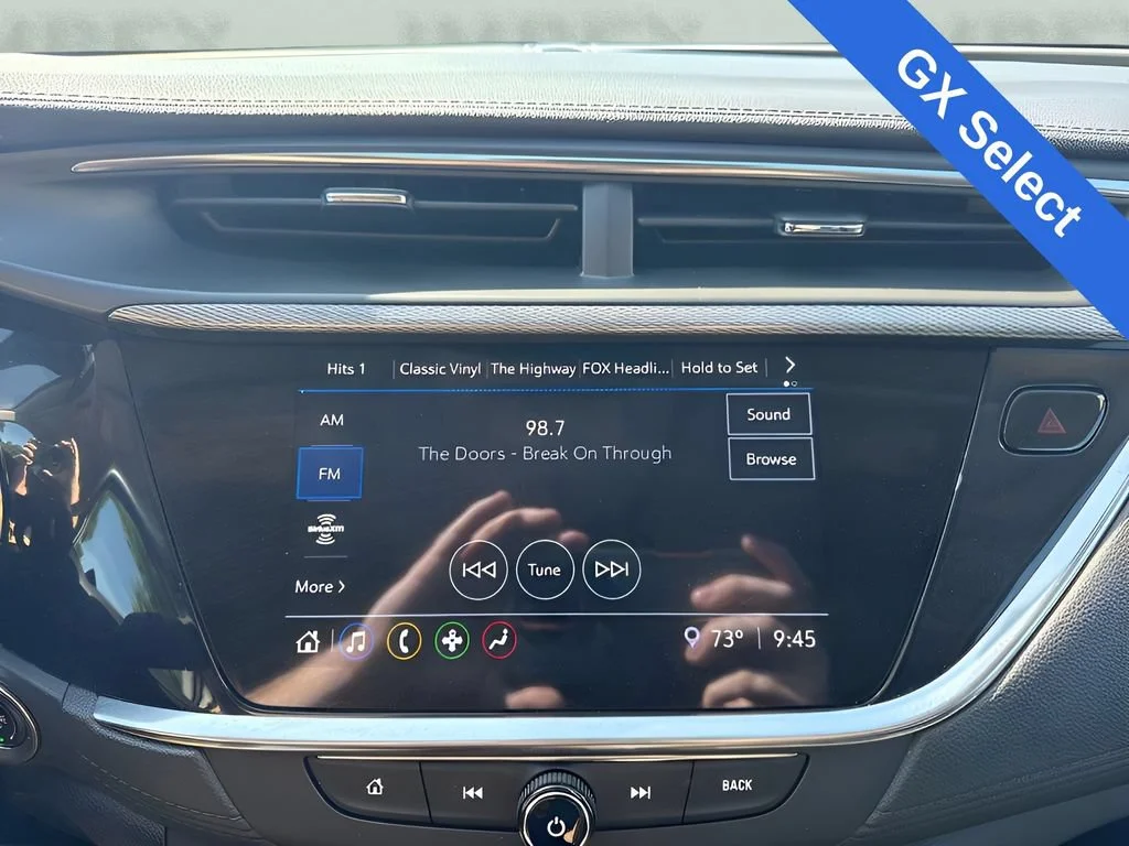 Used 2023 Cinnabar Metallic Buick Select image 19