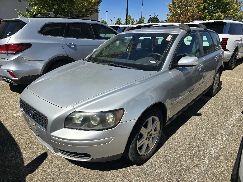 Used 2006 Silver Volvo 2.4i image 13