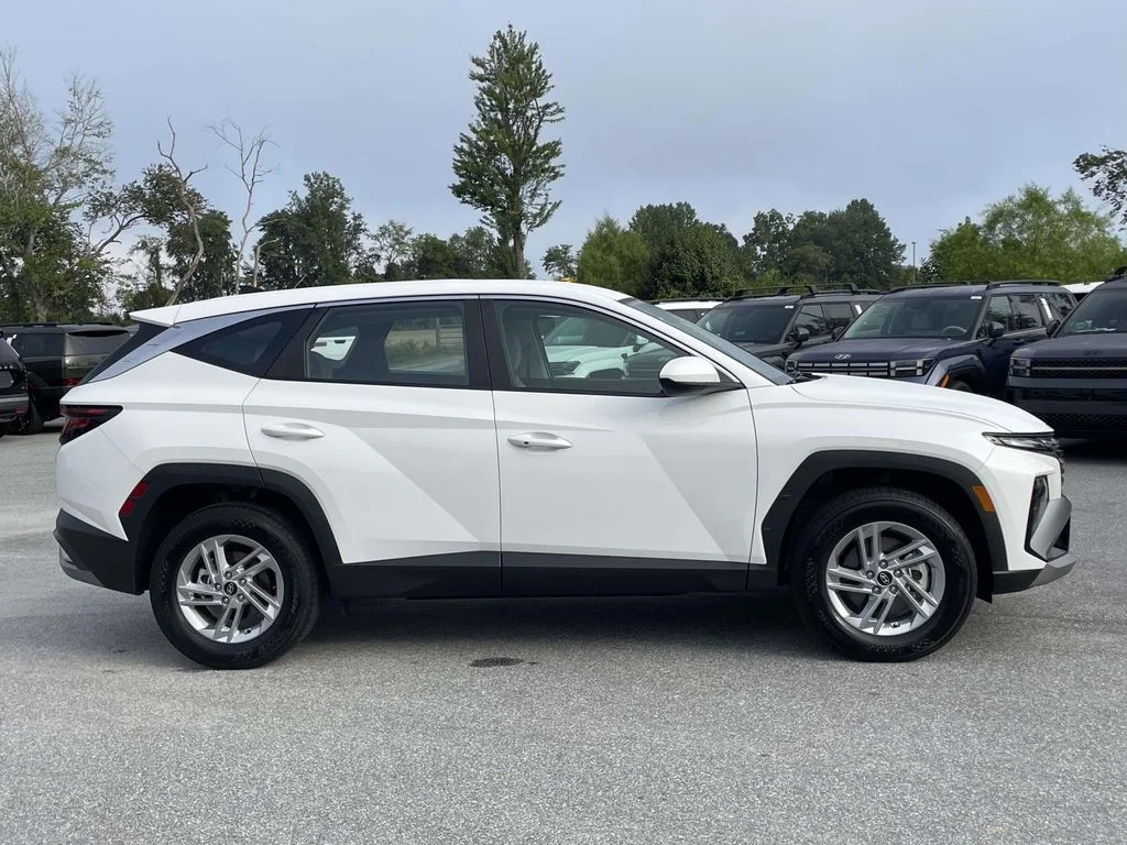 Used 2026 Serenity White Pearl Hyundai SE image 29