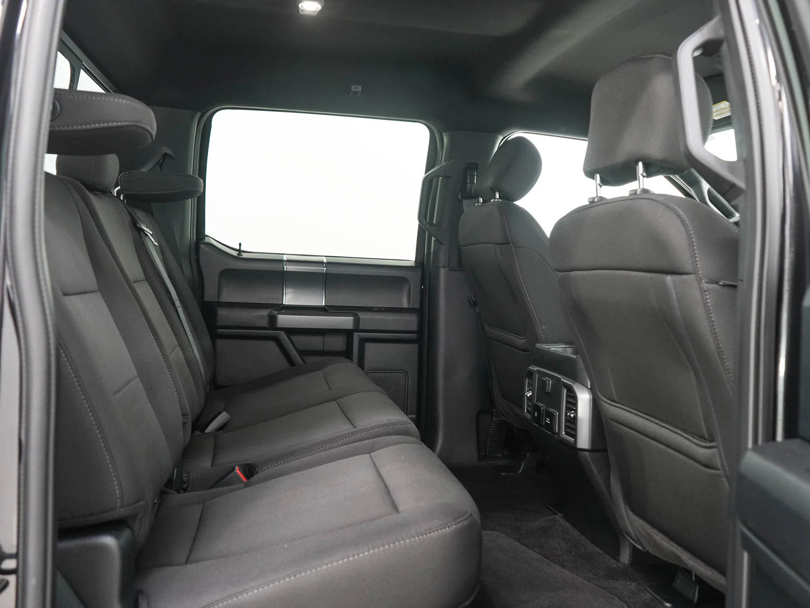 Used 2019  Ford xlt image 14