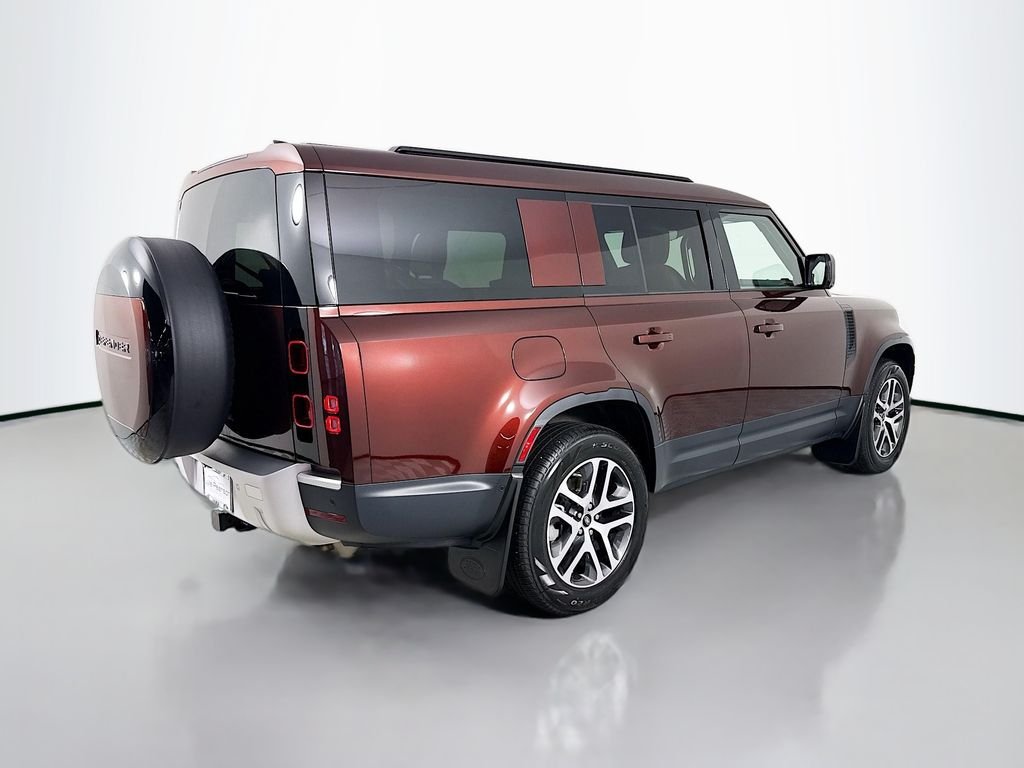 New 2025 Sedona Red Land Rover S image 9