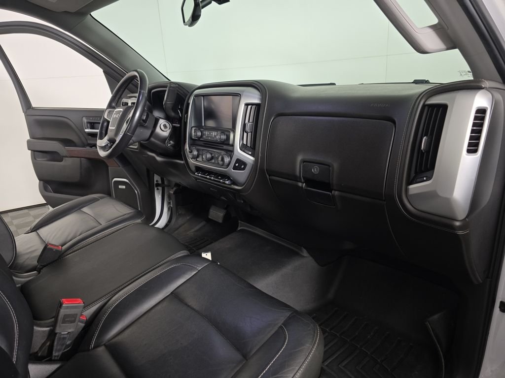 Used 2018 White GMC SLT image 23