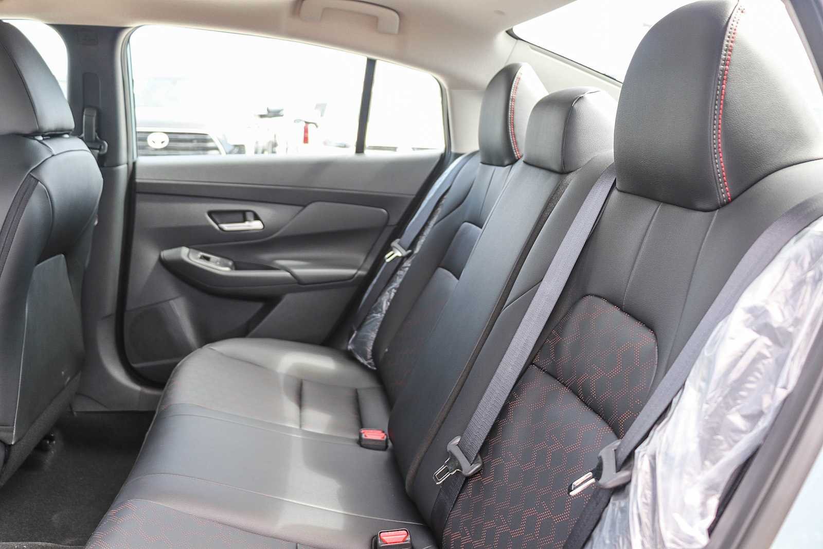 New 2027 Atlantic Gray Metallic / Super Black Two-tone Nissan SR image 20