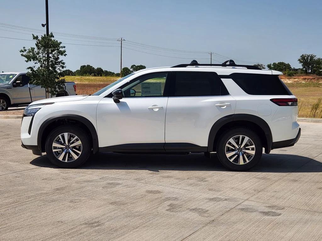 New 2026 Everest White Pearl TriCoat Nissan SL image 3