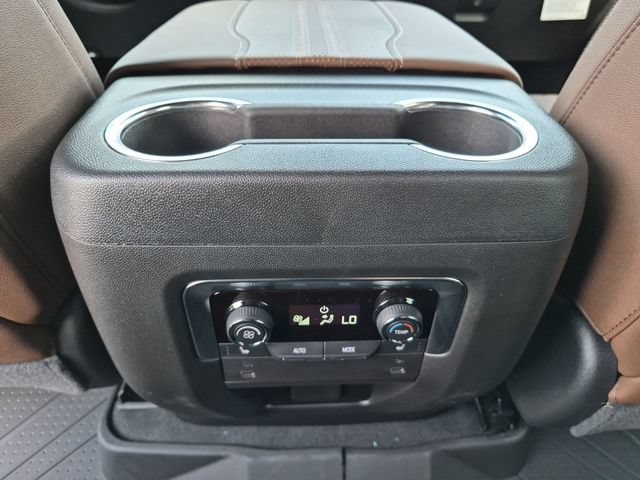 2026 Chevrolet Suburban High Country - Photo 24
