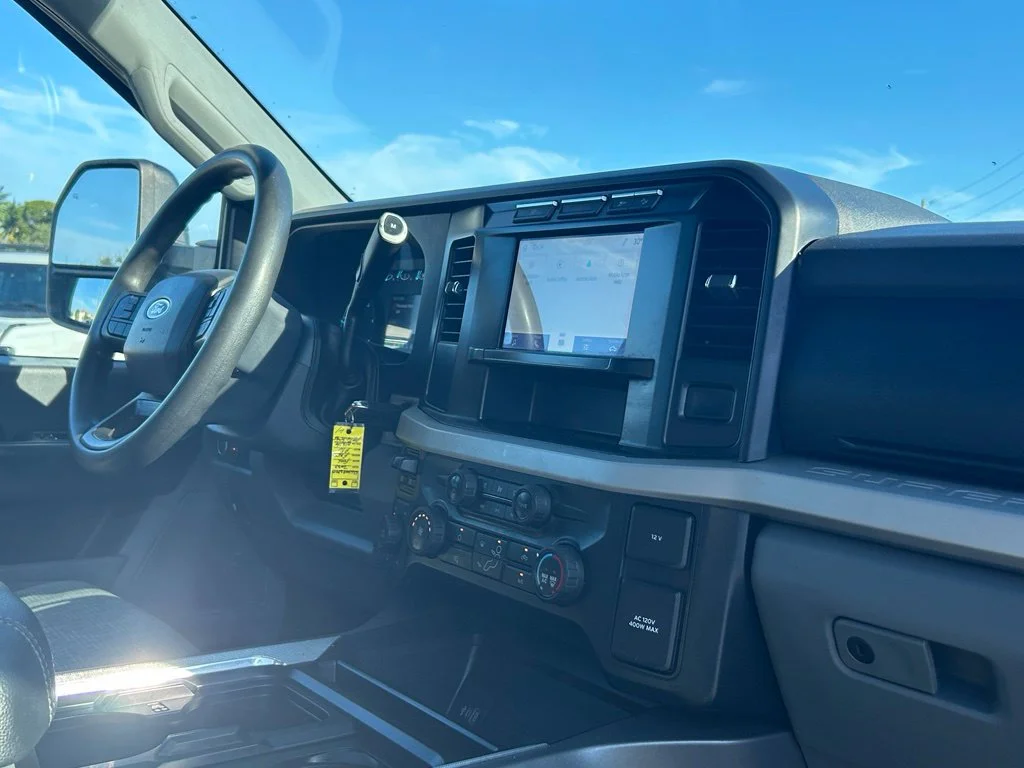 Used 2023 White Ford XLT image 27