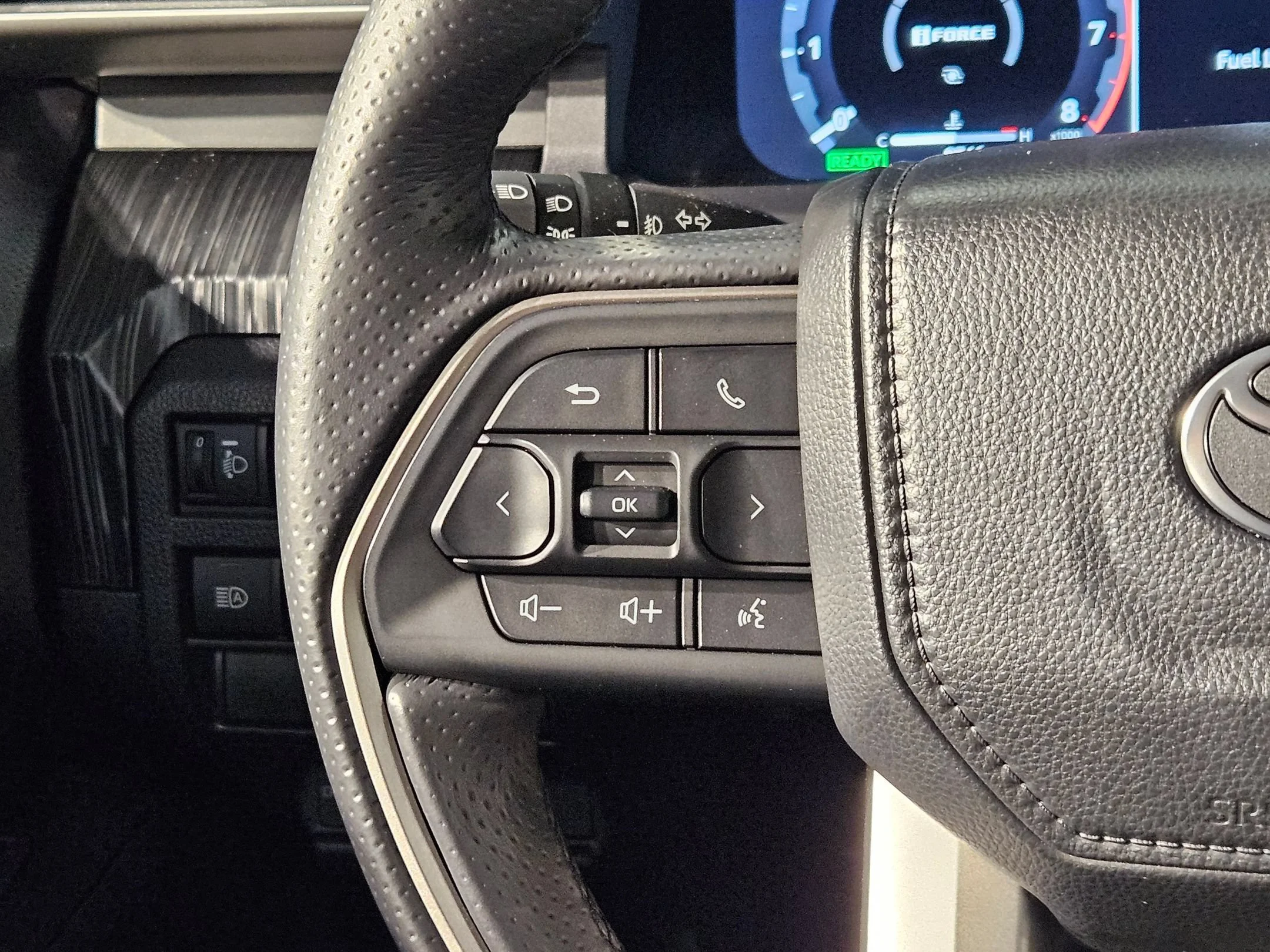 Certified Used 2026 Wind Chill Pearl Toyota Hybrid Platinum image 28