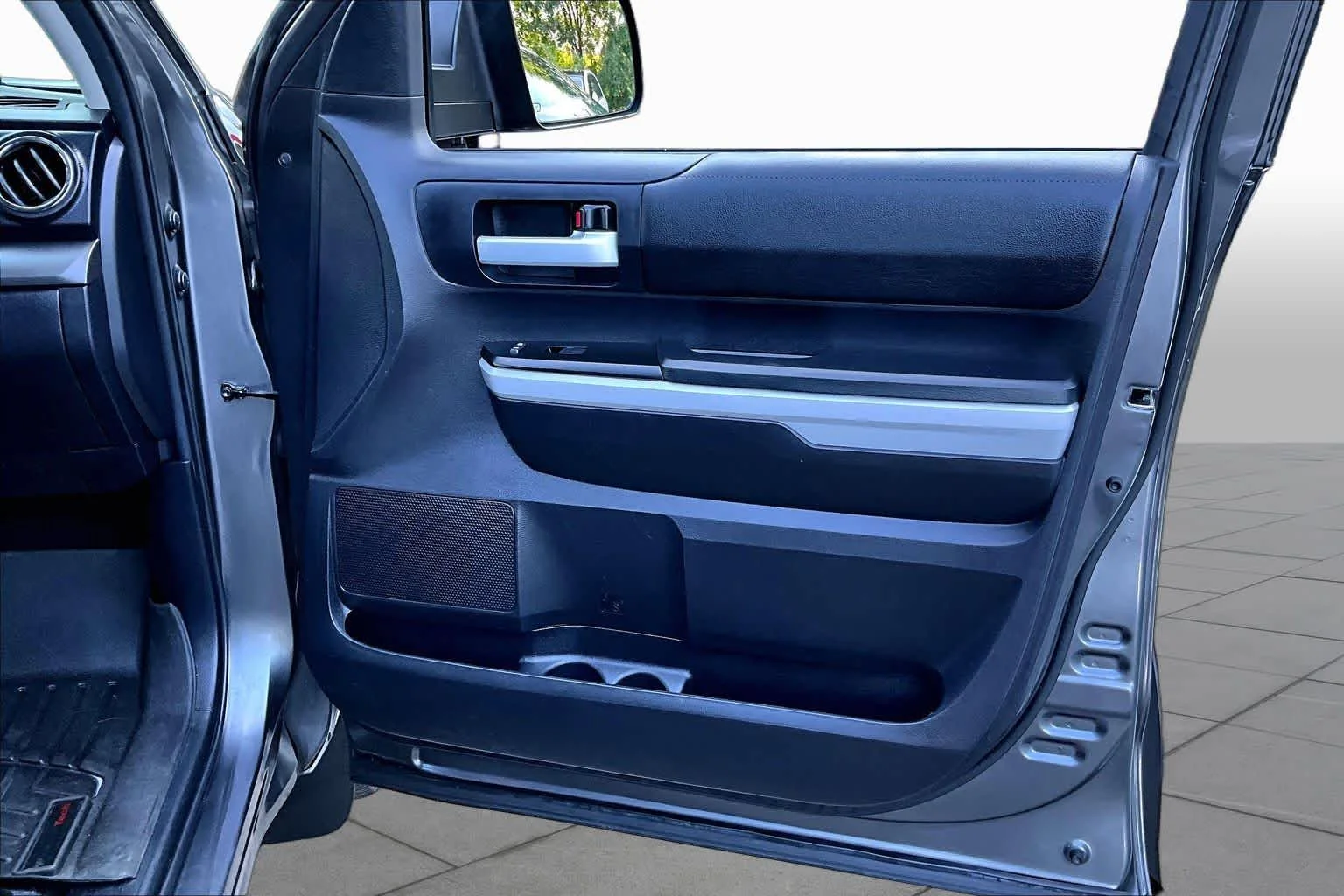 Used 2021 Magnetic Gray Metallic Toyota SR5 image 21