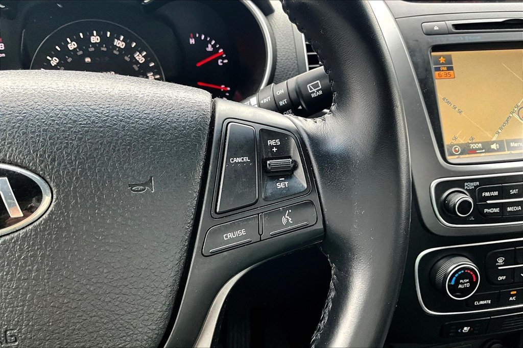Used 2014 Black Kia EX image 12