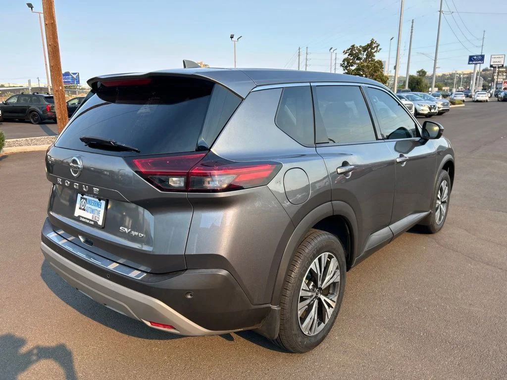 Used 2021 Gun Metallic Nissan SV image 6