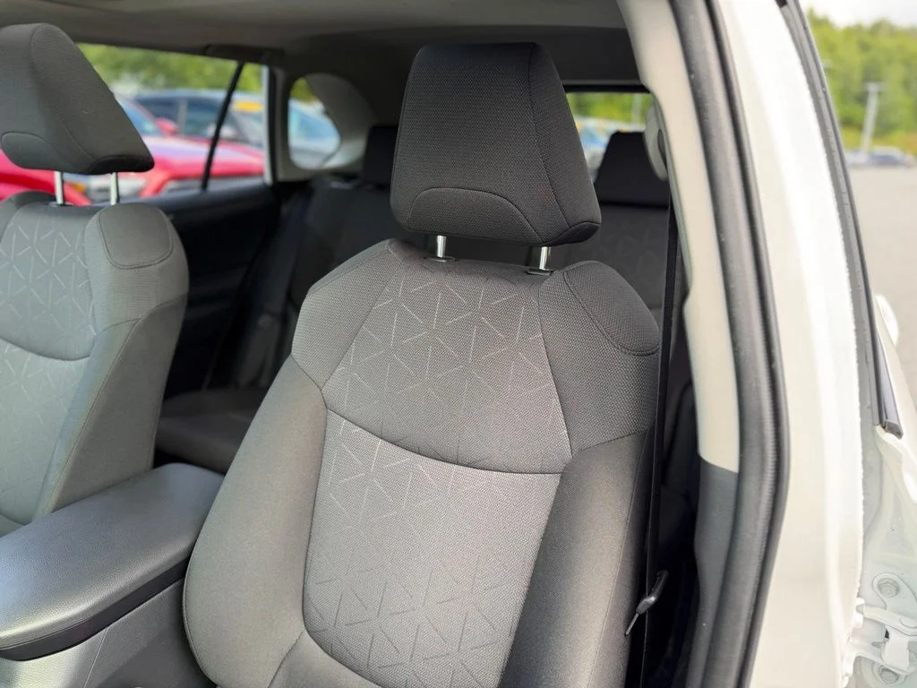 Used 2025 White Toyota XLE image 6