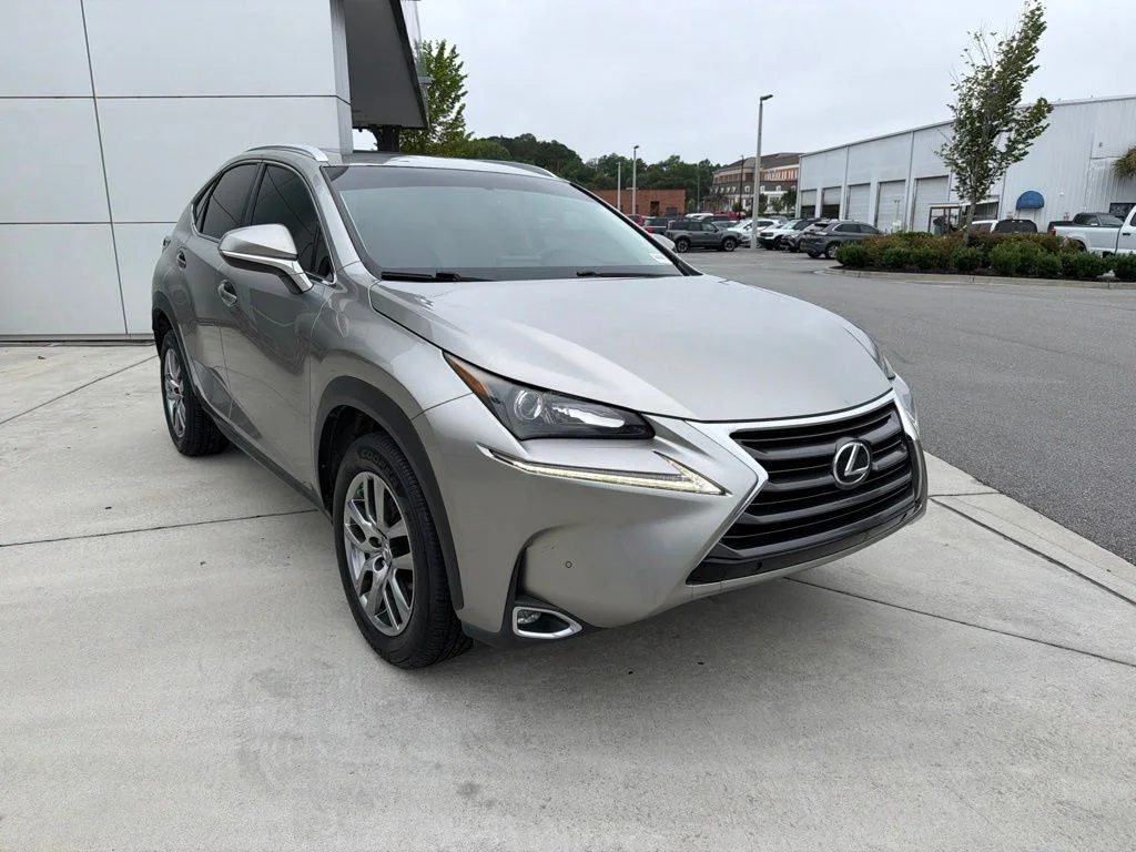 Used 2015 Atomic Silver Lexus 200t image 1