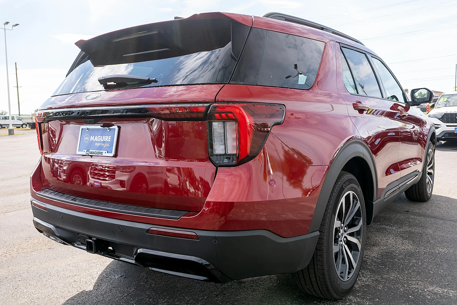 New 2027 Ruby Red Metallic Tinted Clearcoat Ford ST-Line image 5