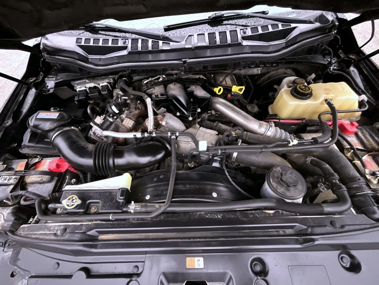 Used 2019 Red Ford Lariat image 27