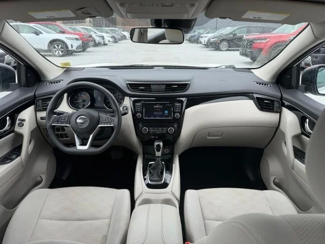 Used 2019 White Nissan SV image 19