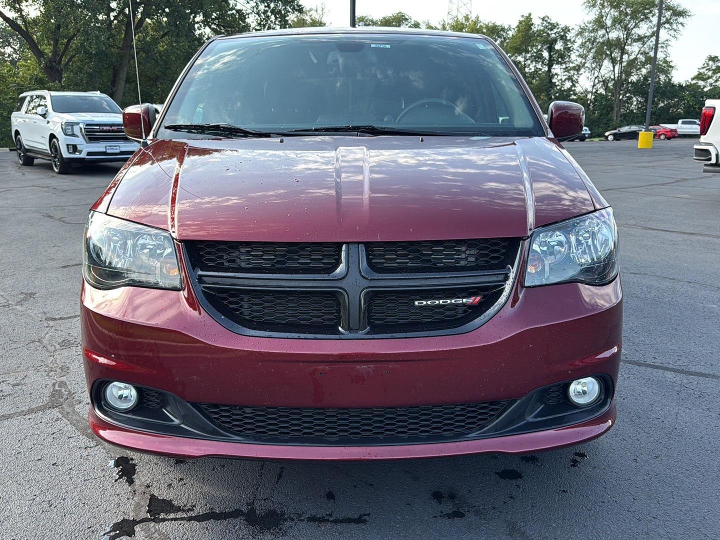 Used 2019 Octane Red Pearlcoat Dodge SE Plus image 8