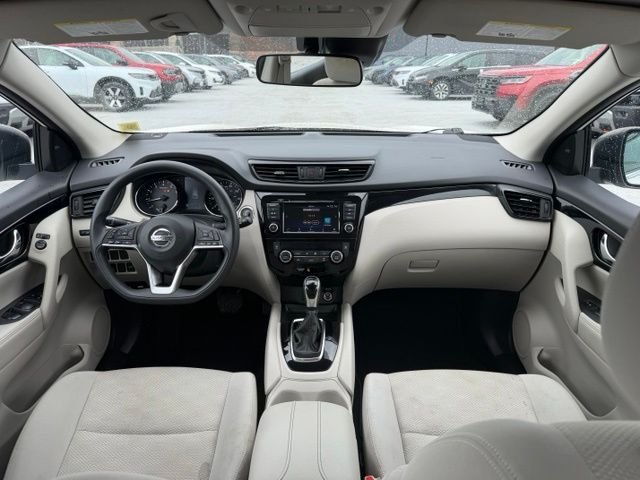 Used 2019 White Nissan SV image 19