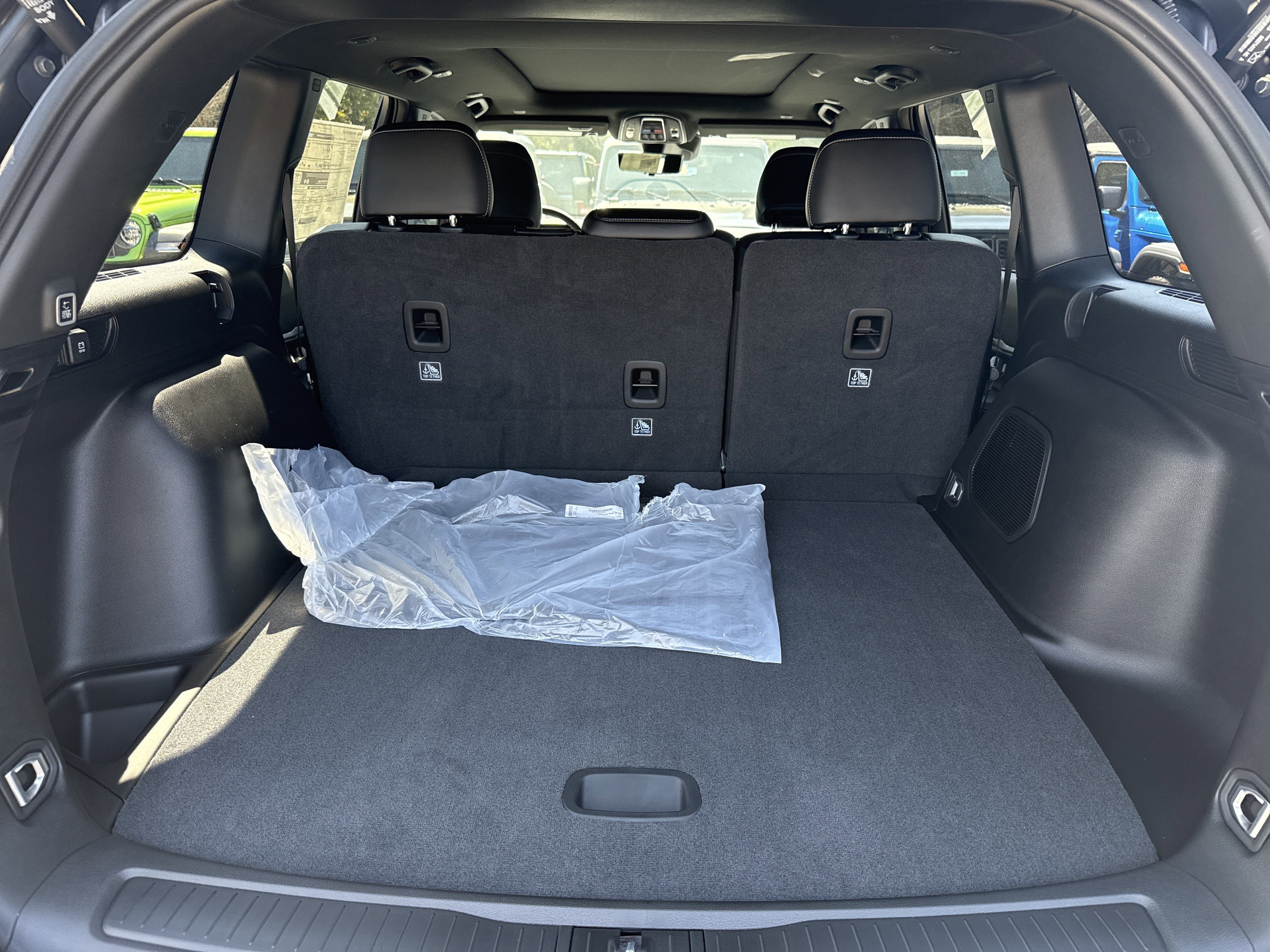 New 2026 Baltic Gray Metallic Clearcoat Jeep Limited image 18
