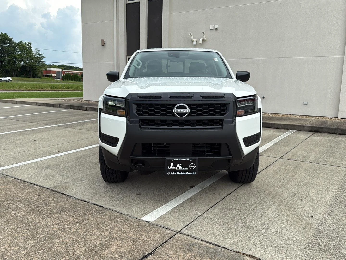 New 2026 Glacier White Nissan S image 2