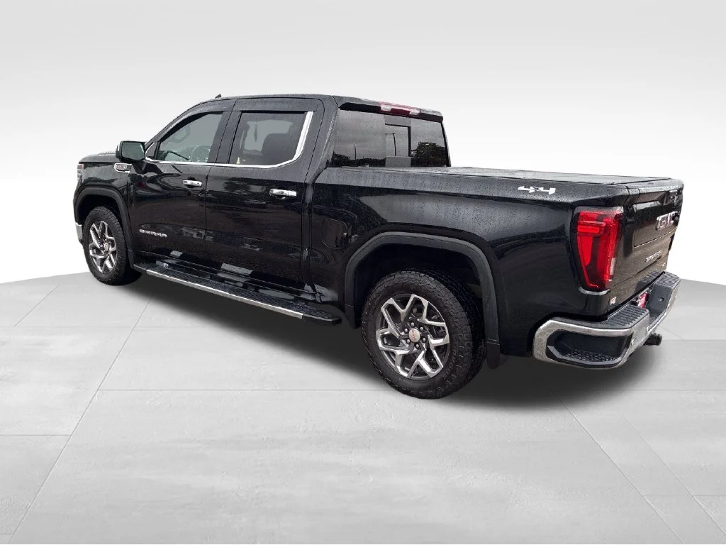 Used 2025 Black GMC SLT image 3