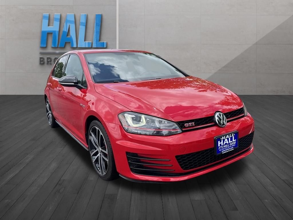 Used 2017 Red Volkswagen Sport image 7