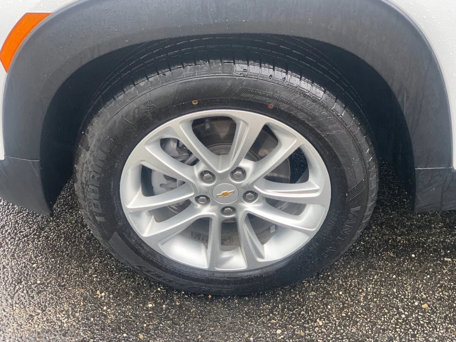 Used 2024 Summit White Chevrolet LS image 31