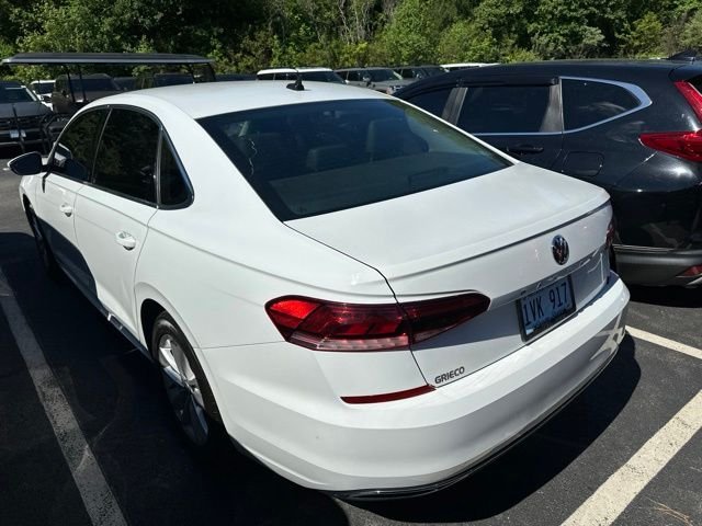 Used 2020 White Volkswagen 2.0T SE image 4