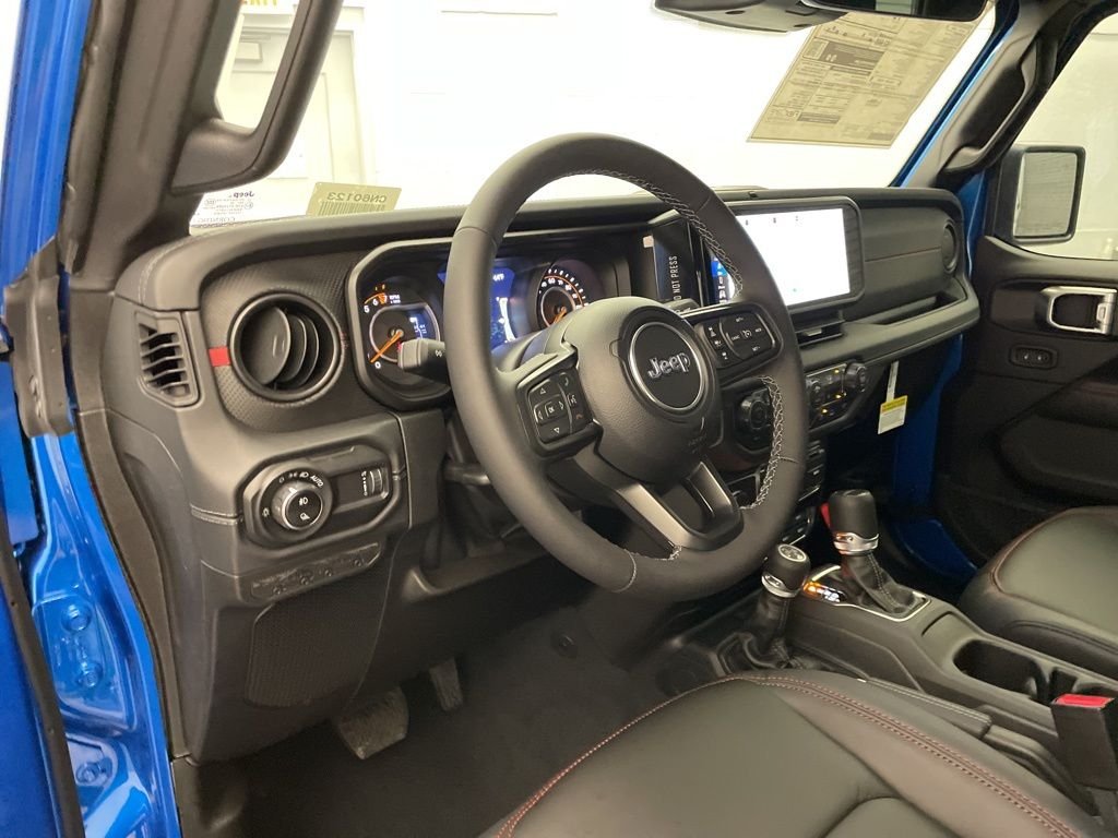 New 2026 Hydro Blue Pearl-Coat Exterior Paint Jeep Rubicon X image 15