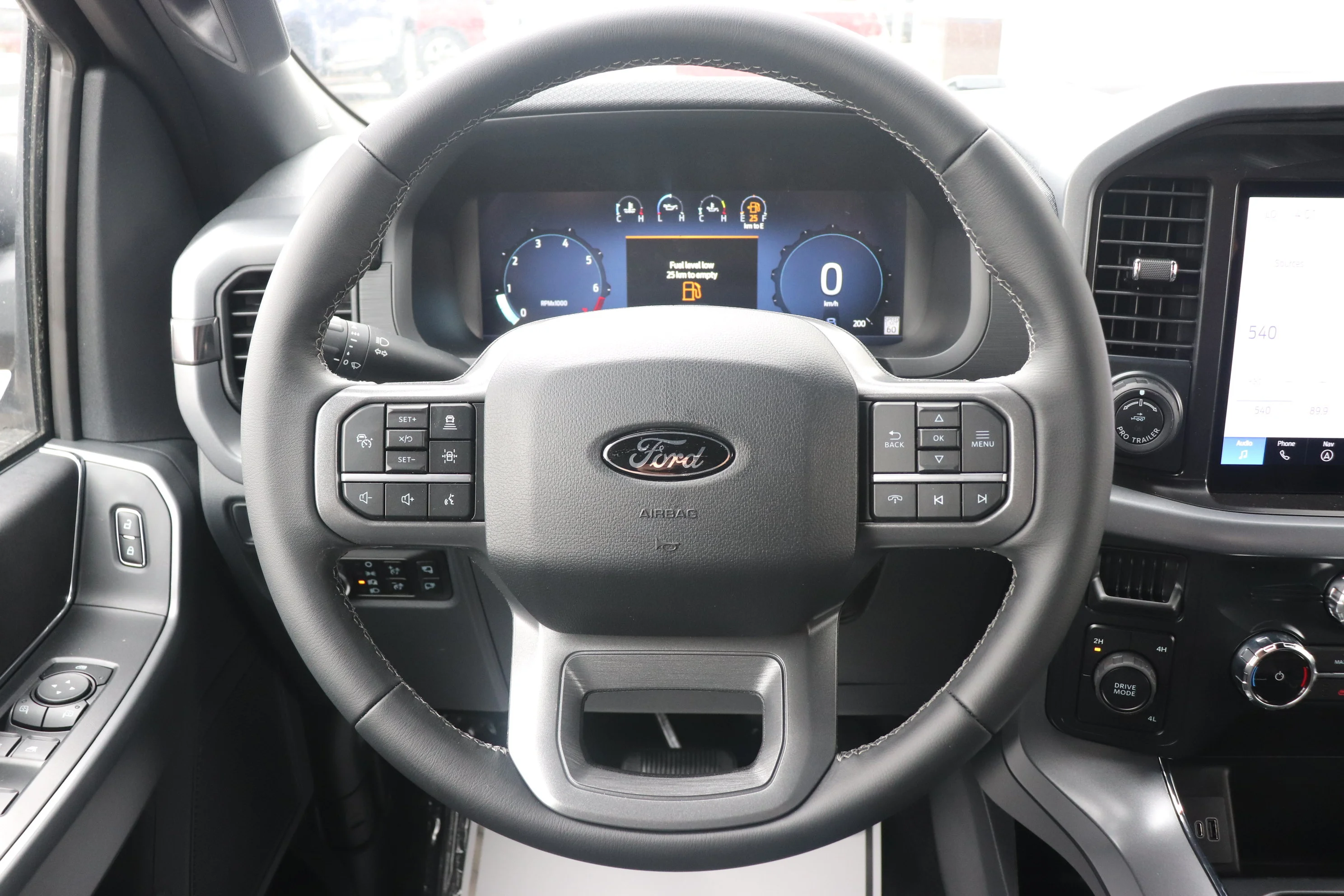 New 2026 CARBONIZED GREY METALLIC Ford XLT image 14