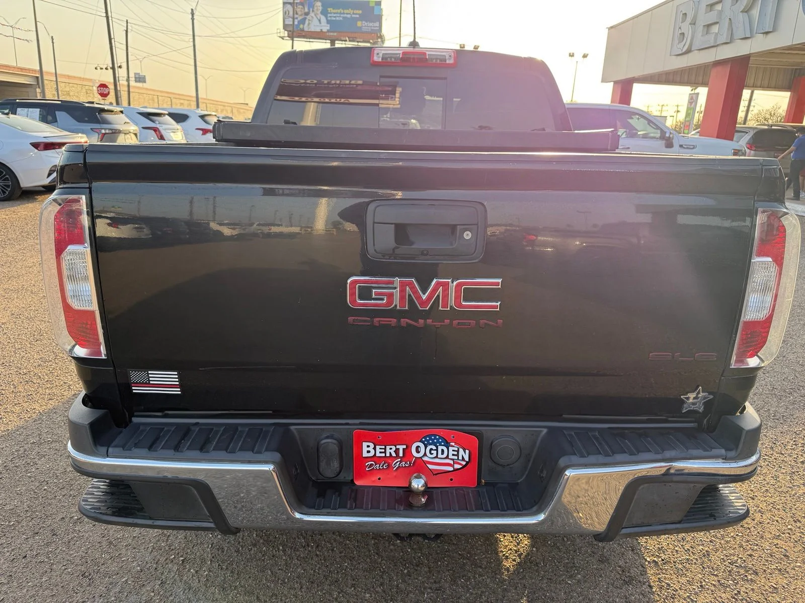Used 2016 Black GMC SLE1 image 4